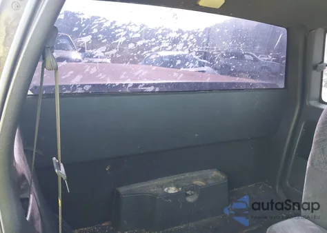 2000 GMC Sonoma из США, поврежденный, VIN 1GTCS19W2Y8251748